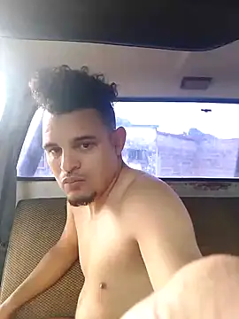 polla large active online show from April 14, 2026, 7:52 pm