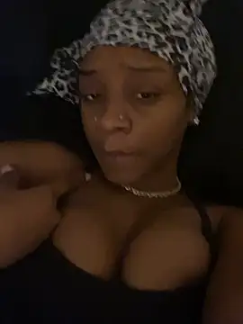 Snapshot of prettybrown9 chatting on February 12, 2026, 7:41 am prettybrown9 online show from February 12, 2026, 7:41 am