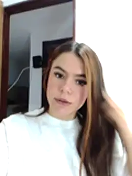 EmiNavarro online show from August 8, 2026, 10:28 pm