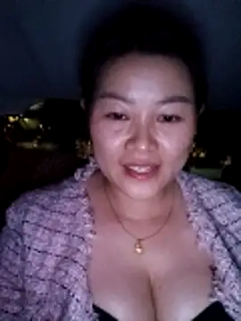 Jennie dogy online show from April 22, 2026, 3:19 pm