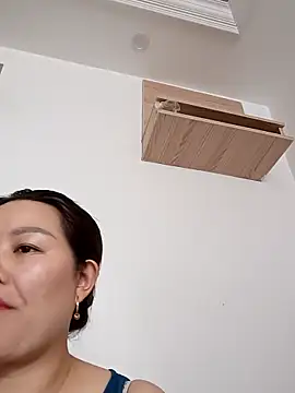 Jennie dogy online show from April 13, 2026, 12:03 am