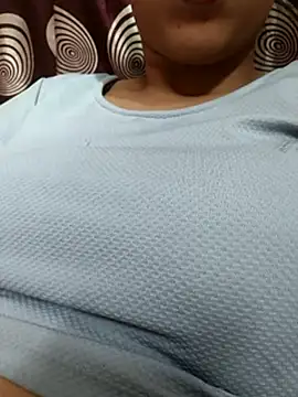 Snapshot of komalsharma99 chatting on May 7, 2026, 5:05 pm komalsharma99 online show from May 7, 2026, 5:05 pm