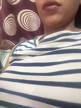 Snapshot of komalsharma99 chatting on May 18, 2026, 2:00 pm komalsharma99 online show from May 18, 2026, 2:00 pm