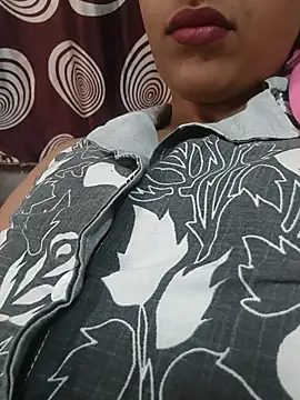 Snapshot of komalsharma99 chatting on June 8, 2026, 5:08 am komalsharma99 online show from June 8, 2026, 5:08 am
