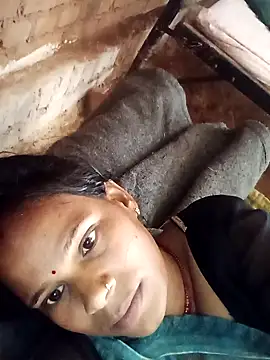 Snapshot of Hot_ree64 chatting on February 19, 2026, 5:15 am Hot ree64 online show from February 19, 2026, 5:15 am