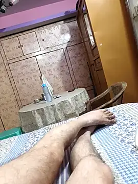 Snapshot of indiandesivillegeboy chatting on May 30, 2026, 5:40 pm indiandesivillegeboy online show from May 30, 2026, 5:40 pm
