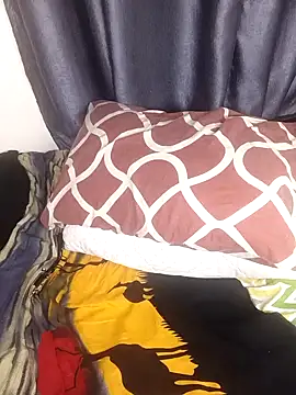 Sisy2026 online show from April 12, 2026, 8:23 pm