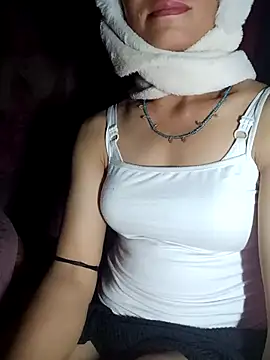 witch-xx online show from July 9, 2026, 8:19 pm