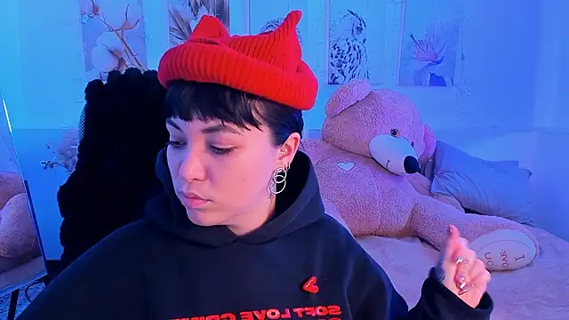 Snapshot of NeoGeisha chatting on February 18, 2026, 10:33 am NeoGeisha online show from February 18, 2026, 10:33 am