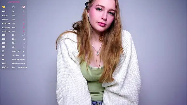 RowenaIanniello online show from April 22, 2026, 3:19 pm