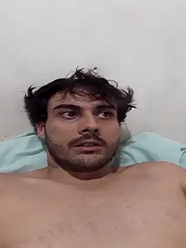 henriquefc2712 online show from March 31, 2026, 10:01 pm