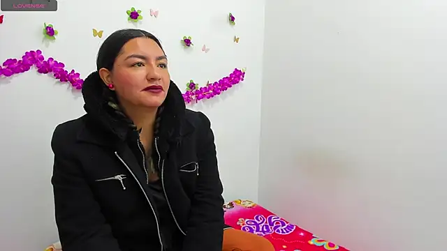 Snapshot of lexyy24 chatting on February 18, 2026, 9:28 am lexyy24 online show from February 18, 2026, 9:28 am