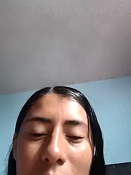 ashleymonroe4 online show from April 12, 2026, 3:04 pm