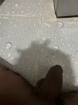 Snapshot of mr__thick chatting on February 14, 2026, 6:19 pm mr thick online show from February 14, 2026, 6:19 pm