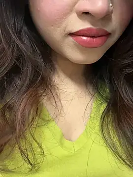 riya sharma11 online show from March 6, 2026, 2:45 pm