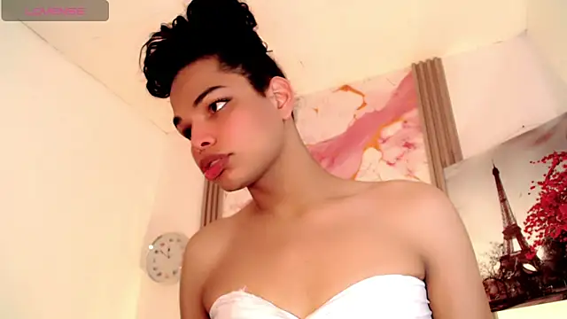 Snapshot of Zonce_shimer chatting on May 13, 2026, 7:32 pm Zonce shimer online show from May 13, 2026, 7:32 pm