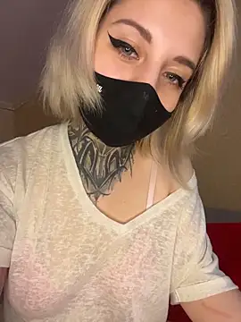 Snapshot of AllisonXAlfred chatting on February 26, 2026, 7:25 pm AllisonXAlfred online show from February 26, 2026, 7:25 pm