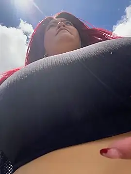 Lia-Moon77 online show from April 20, 2026, 3:57 pm