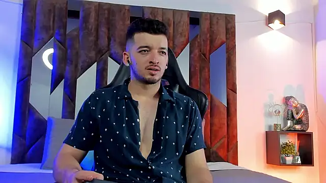 Logan Wolf-js online show from March 12, 2026, 2:39 am