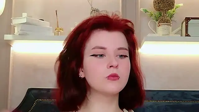 Snapshot of Milana_Bold chatting on May 22, 2026, 8:40 pm Milana Bold online show from May 22, 2026, 8:40 pm