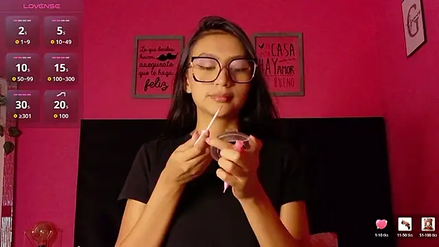 Snapshot of ThinPrincesss chatting on March 3, 2026, 12:56 pm ThinPrincesss online show from March 3, 2026, 12:56 pm