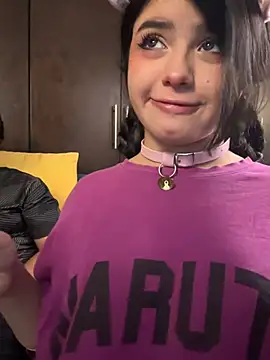 EmilyAndAndrew online show from February 20, 2026, 3:58 am