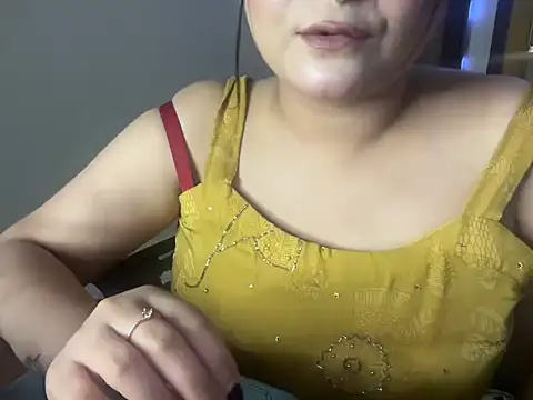 Hersheykaur online show from April 20, 2026, 10:11 pm