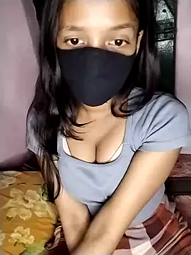 Naina-hott online show from April 6, 2026, 7:26 pm