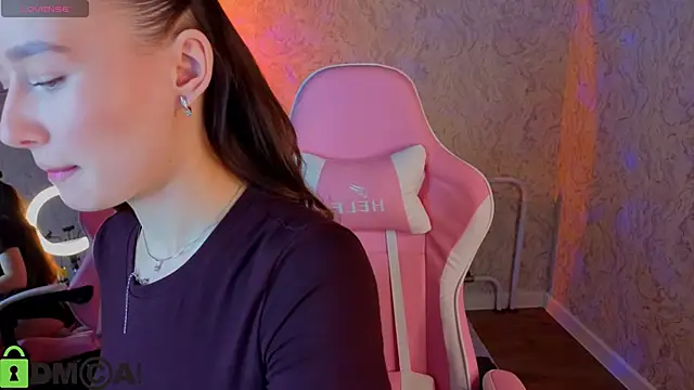  Kiki angel  online show from February 25, 2026, 2:01 am