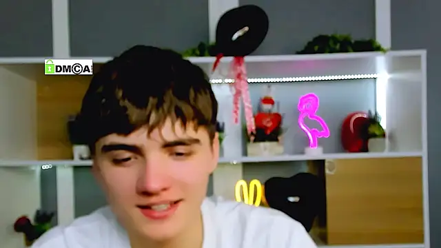 Snapshot of emil_lucky chatting on February 19, 2026, 12:24 pm emil lucky online show from February 19, 2026, 12:24 pm