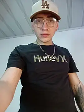 Emmanuel Lust online show from February 18, 2026, 12:01 pm