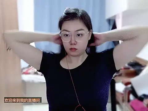 yingying1222 online show from March 31, 2026, 11:40 pm