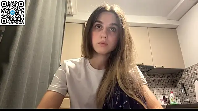 Snapshot of LovelySilk_63 chatting on July 10, 2026, 6:19 pm LovelySilk 63 online show from July 10, 2026, 6:19 pm