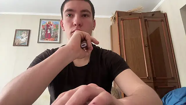 MoonlightVera online show from February 19, 2026, 9:17 am