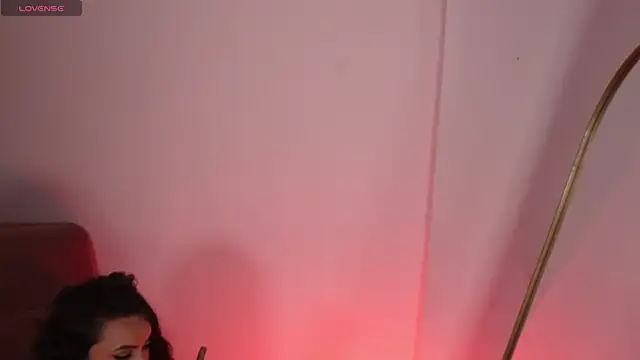 lara bombshell  online show from April 19, 2026, 2:01 am