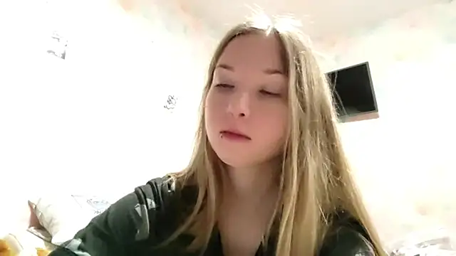 Snapshot of TiaBIanks chatting on February 20, 2026, 1:35 pm TiaBIanks online show from February 20, 2026, 1:35 pm