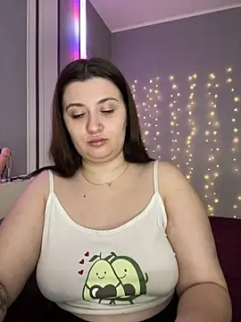 Snapshot of lipsi_vikki chatting on February 16, 2026, 7:29 am lipsi vikki online show from February 16, 2026, 7:29 am