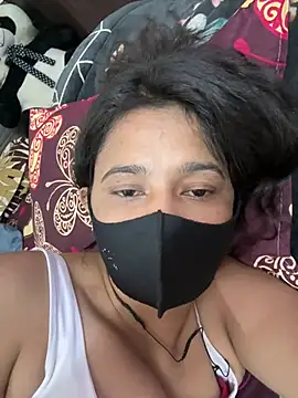 raavigirl online show from March 18, 2026, 8:06 am