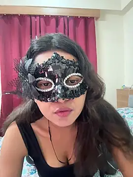 raavigirl online show from April 18, 2026, 10:28 am