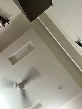 raavigirl online show from March 16, 2026, 5:44 am