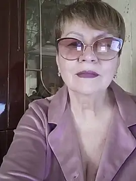 SophieBurns online show from May 28, 2026, 9:06 am