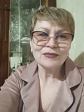 Snapshot of SophieBurns chatting on June 3, 2026, 3:28 pm SophieBurns online show from June 3, 2026, 3:28 pm