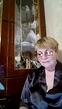 Snapshot of SophieBurns chatting on June 16, 2026, 5:13 pm SophieBurns online show from June 16, 2026, 5:13 pm