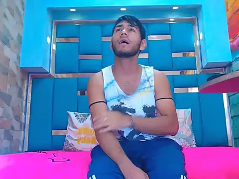 warmNoah online show from March 7, 2026, 7:30 pm