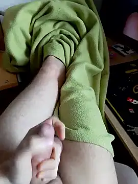 19cmgrosserschwanz online show from April 21, 2026, 2:45 pm