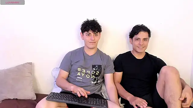 hans andres17 online show from February 19, 2026, 1:02 am