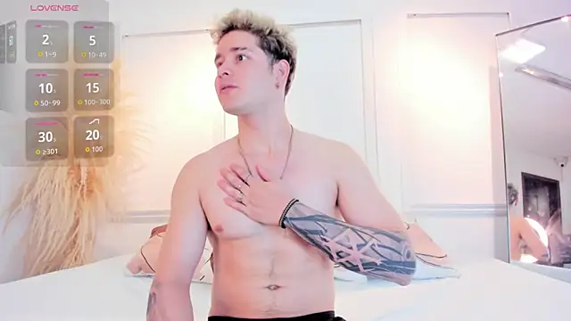 rayan linxx online show from April 1, 2026, 8:28 pm