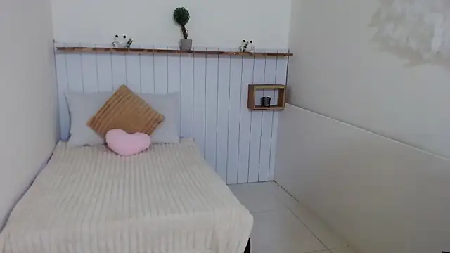 Snapshot of Roseta_Still chatting on February 13, 2026, 11:43 am Roseta Still online show from February 13, 2026, 11:43 am