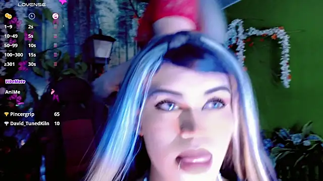 Snapshot of Cristal_and_noha chatting on February 12, 2026, 3:39 am Cristal and noha online show from February 12, 2026, 3:39 am