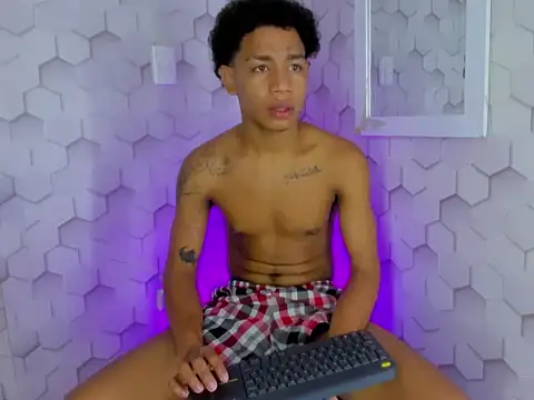 Snapshot of 777_dmz_ chatting on February 8, 2026, 9:01 pm 777 dmz online show from February 8, 2026, 9:01 pm